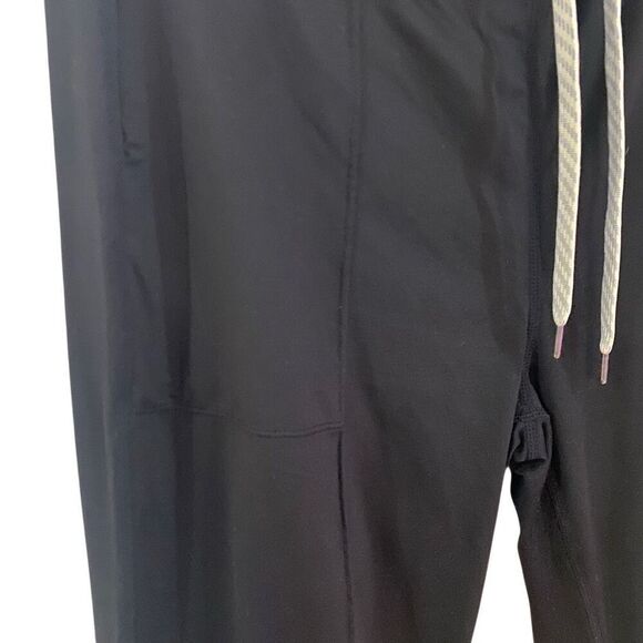 Vuori black pants large draw string - Picture 4 of 7